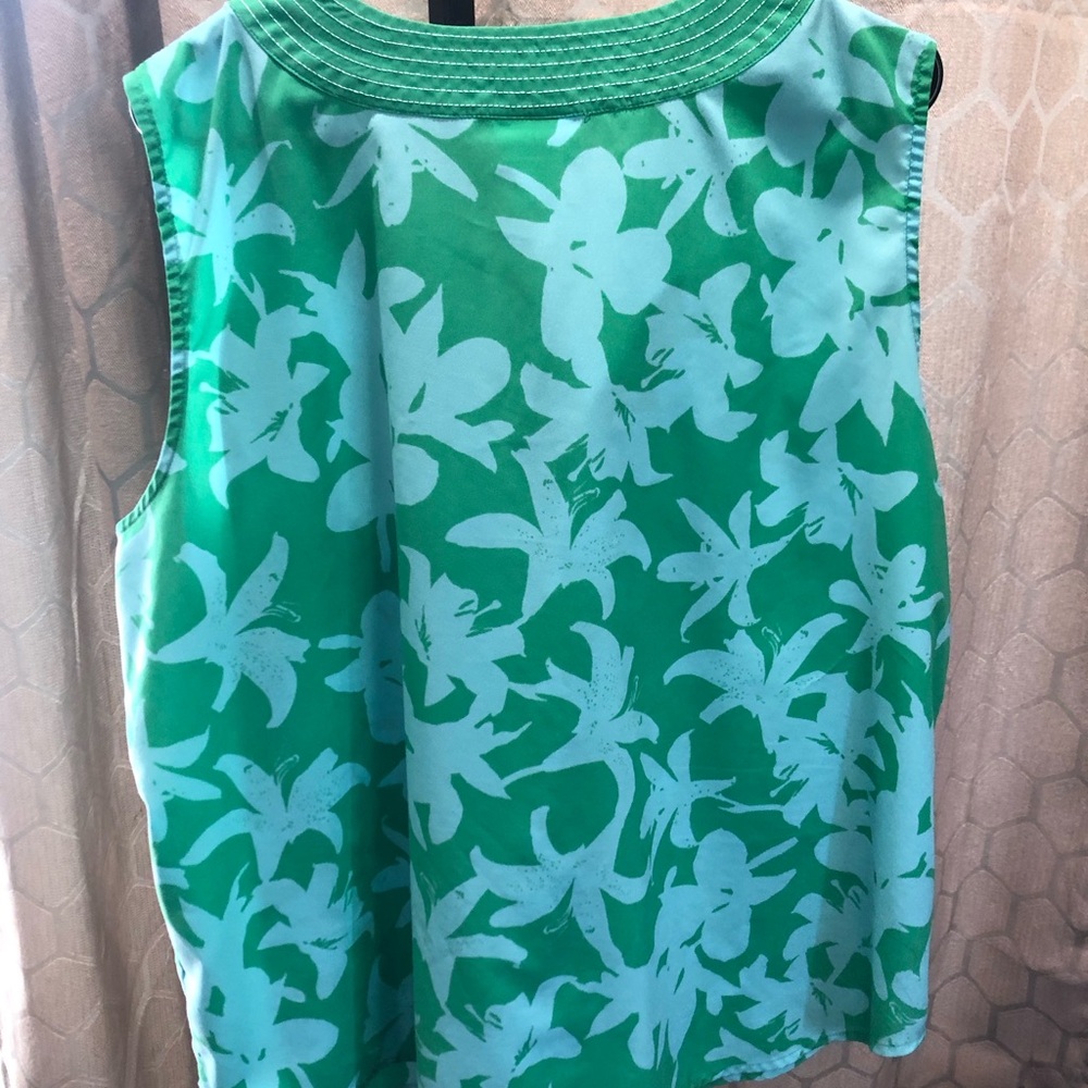Sleeveless green and blue top, 2X